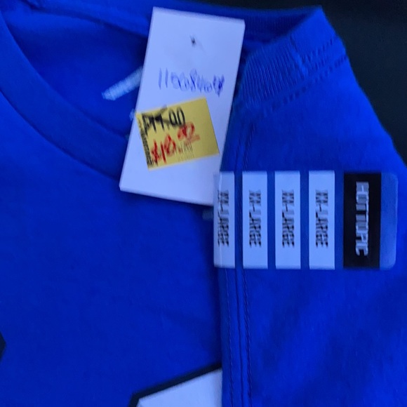 T-shirt - Picture 3 of 3